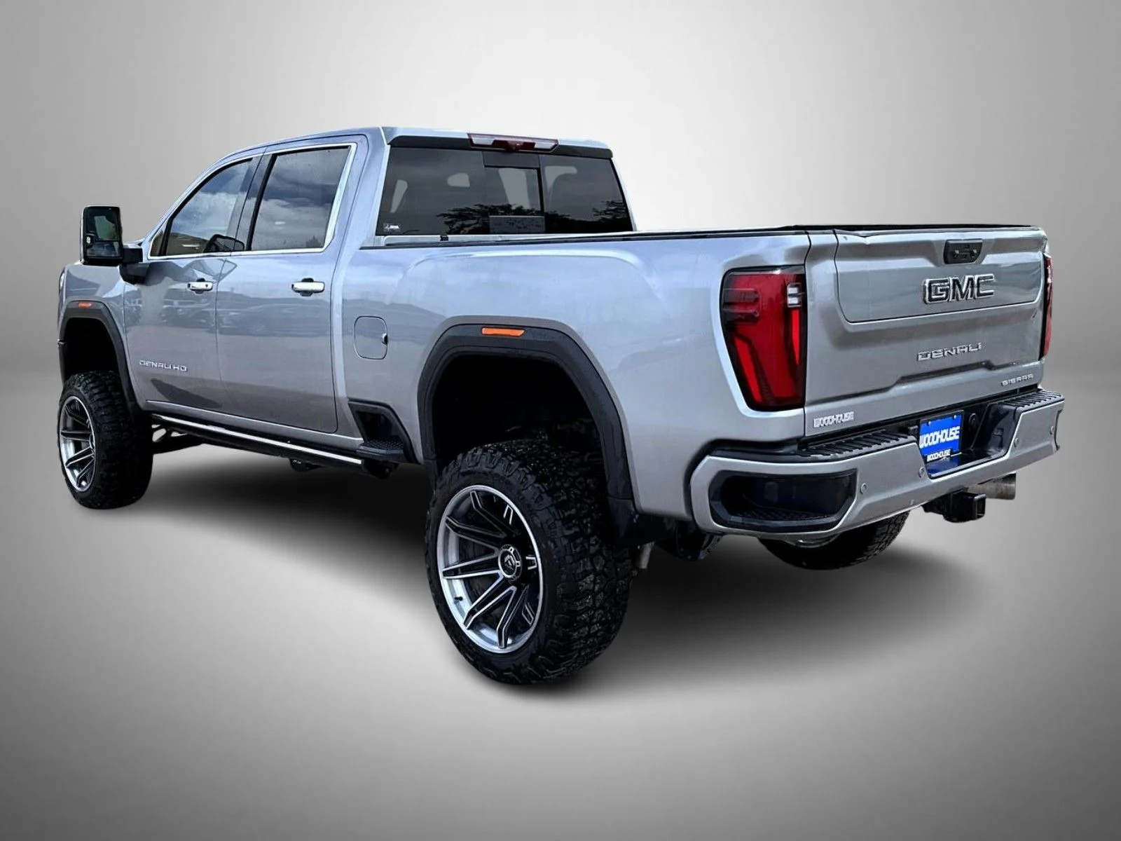 Used 2025 Silver GMC Denali Ultimate image 7