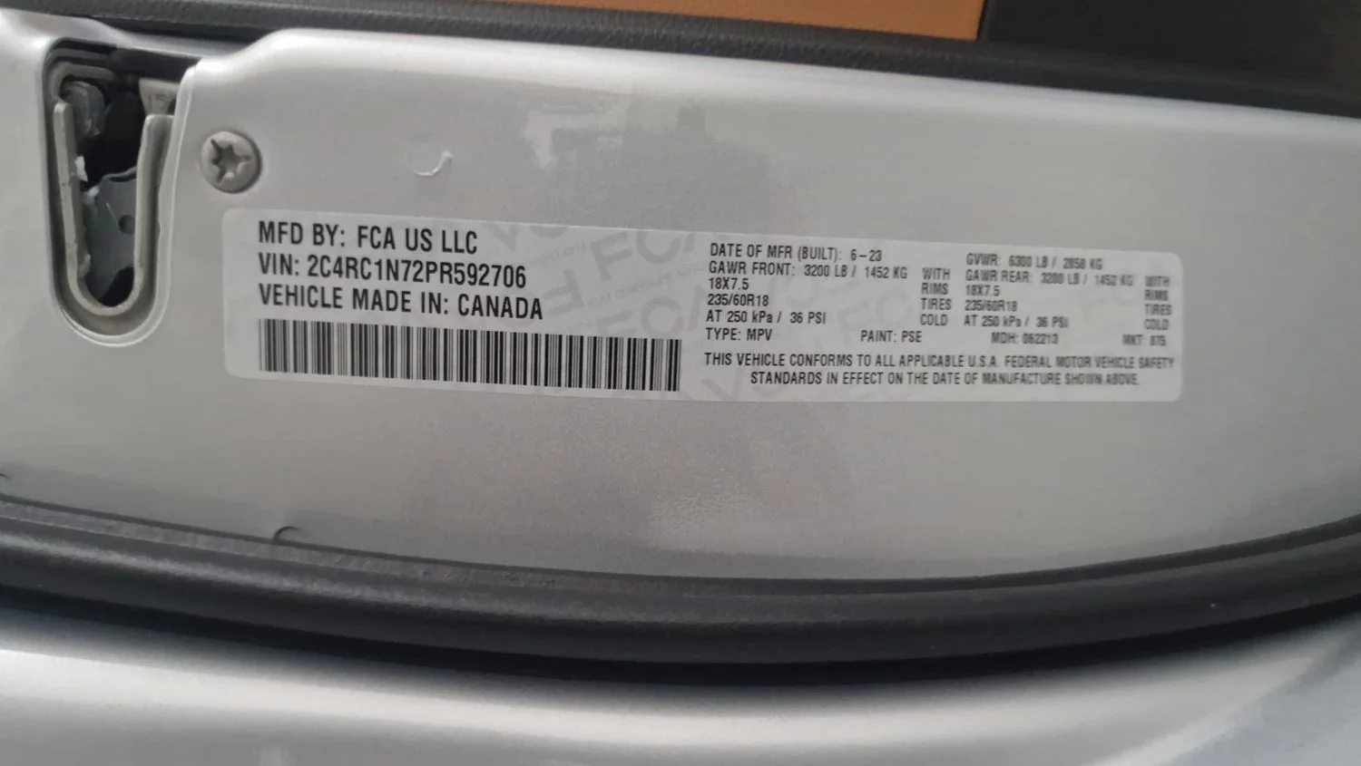 Used 2023 Silver Chrysler Pinnacle image 11