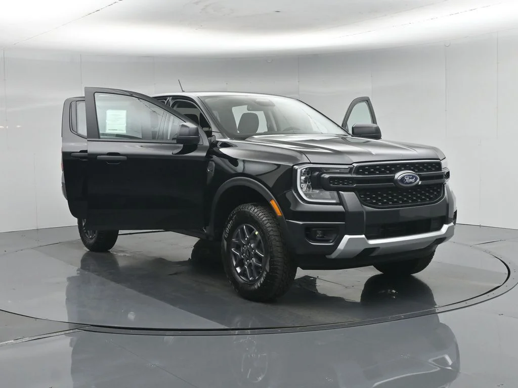 New 2026 Shadow Black Ford XLT image 29