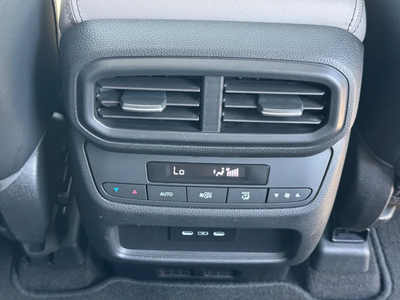 2025 Honda Pilot Touring - Photo 30