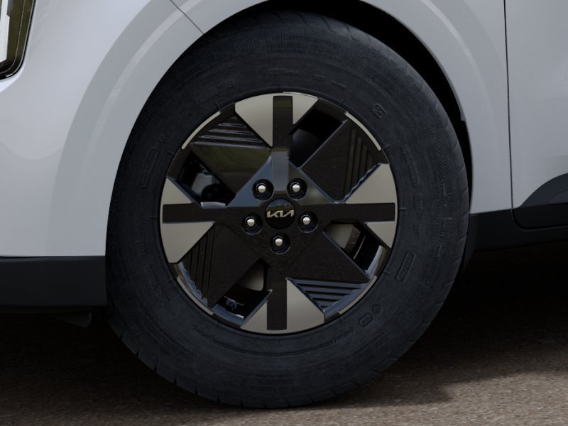 New 2027 Snow White Pearl Kia LXS image 9