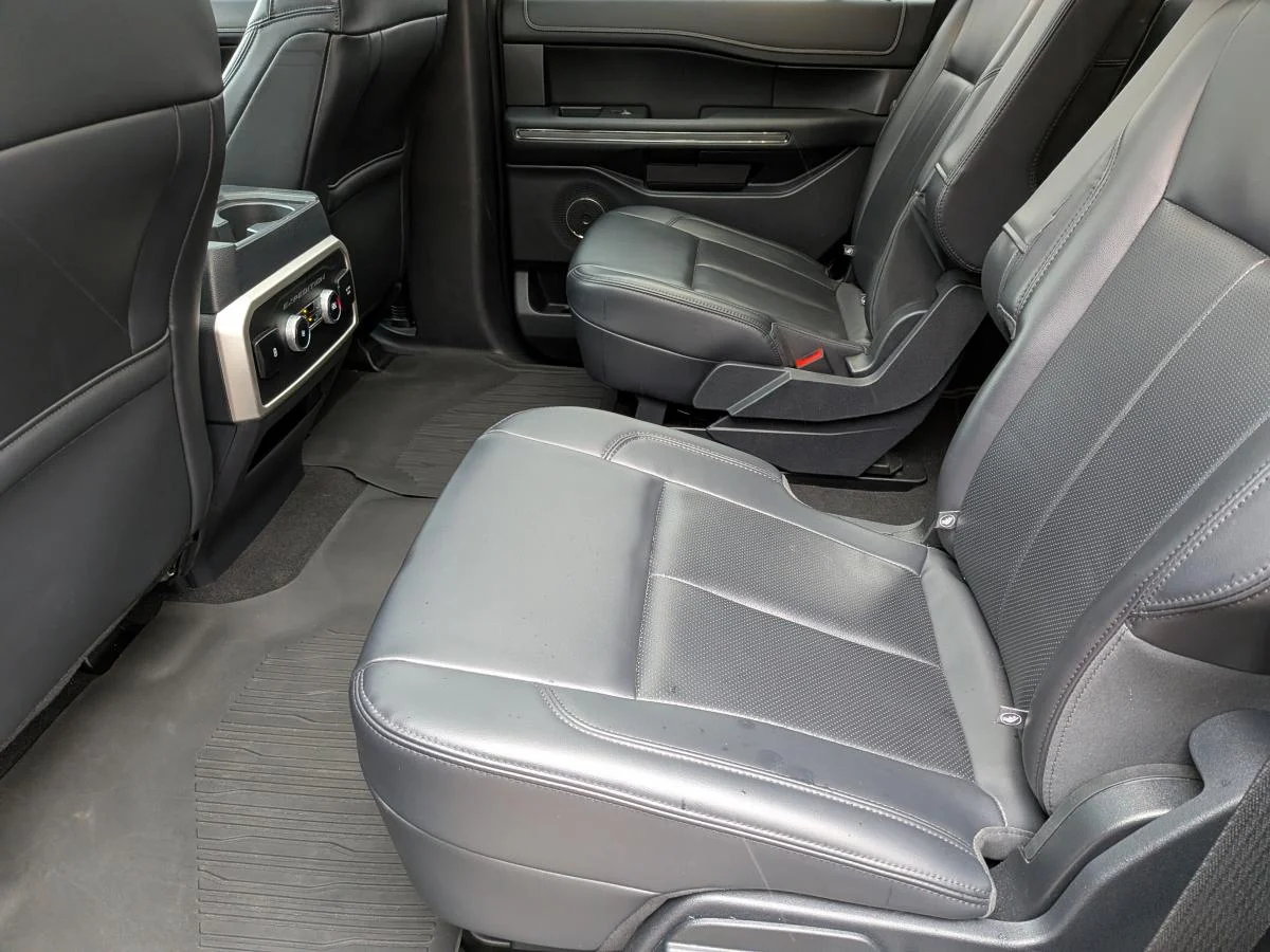 Used 2024 Black Ford XLT image 19