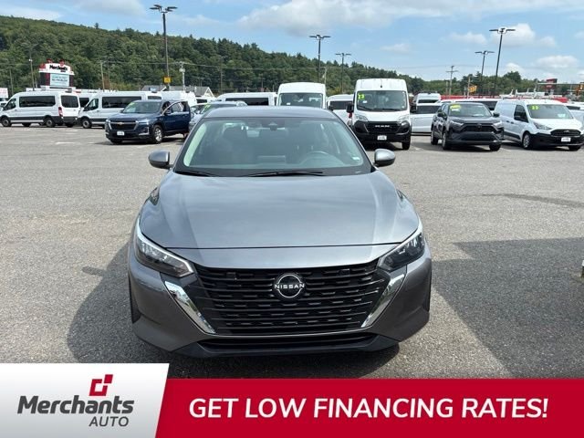 Used 2024 Gray Nissan SV image 2
