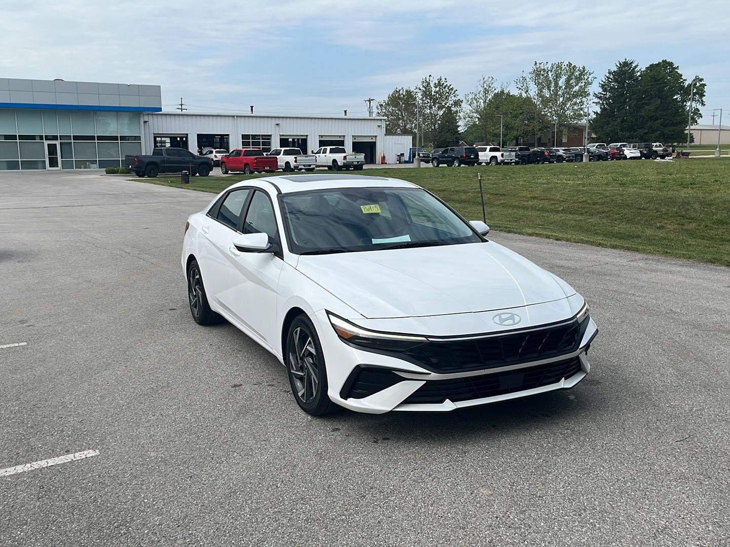Used 2025  Hyundai SEL Convenience image 8
