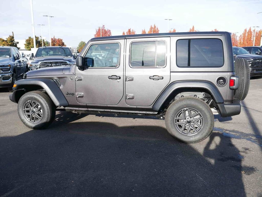 New 2026 Granite Crystal Metallic Clearcoat Jeep Sport S image 19
