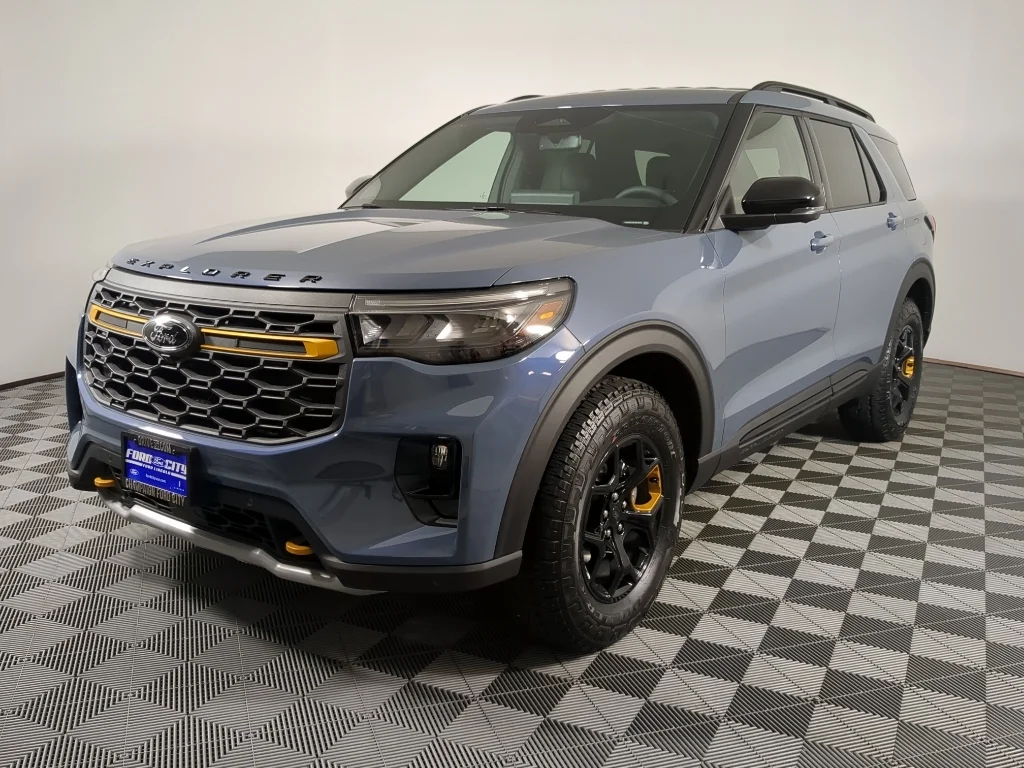 New 2026 Vapor Blue Metallic Ford Tremor® image 4