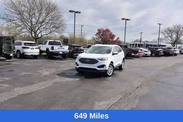 2024 Ford Edge SEL AWD's photo