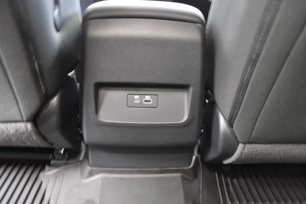 Used 2024 White Nissan PRO-4X image 22