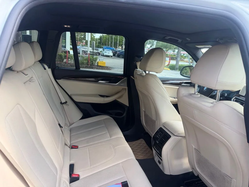 Used 2022 White BMW sDrive30i image 2