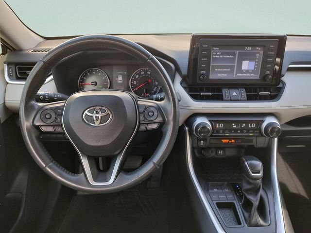 Used 2019 Gray Toyota XLE Premium image 10