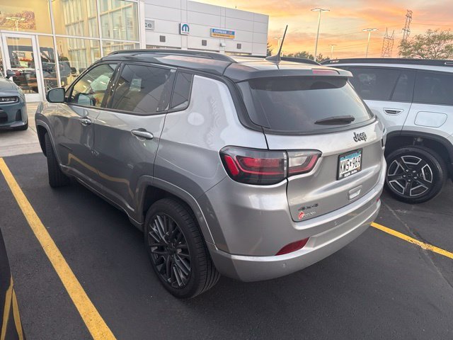 Used 2023 Silver Jeep Limited image 3
