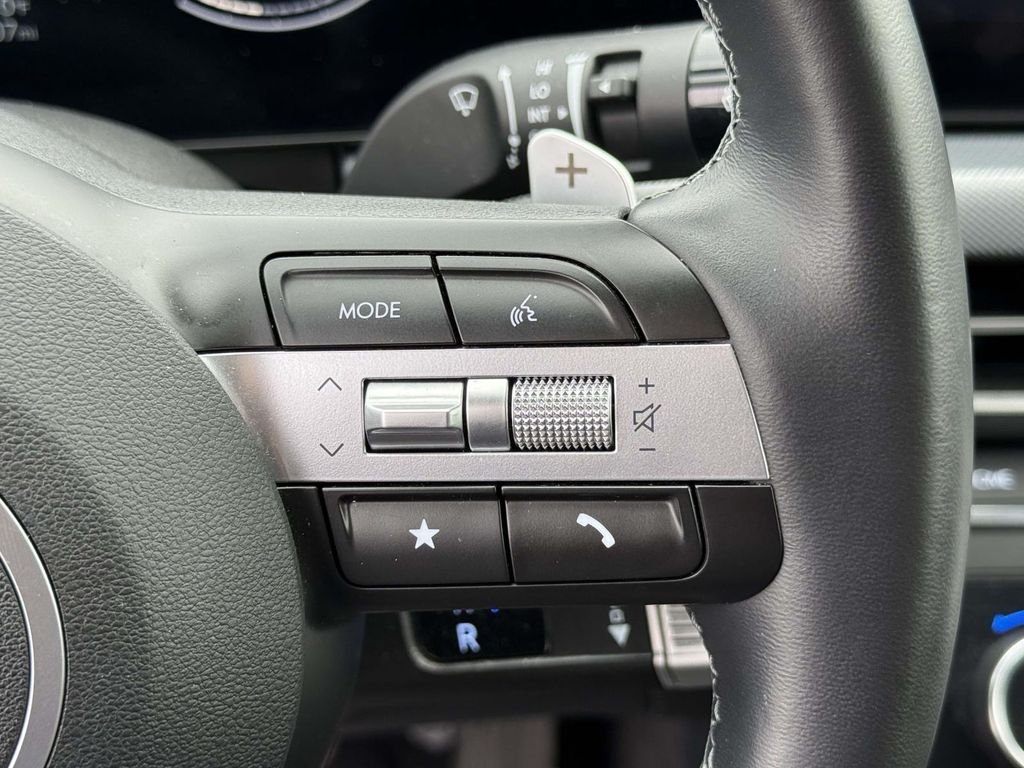 Certified Used 2025 White Hyundai SEL image 22