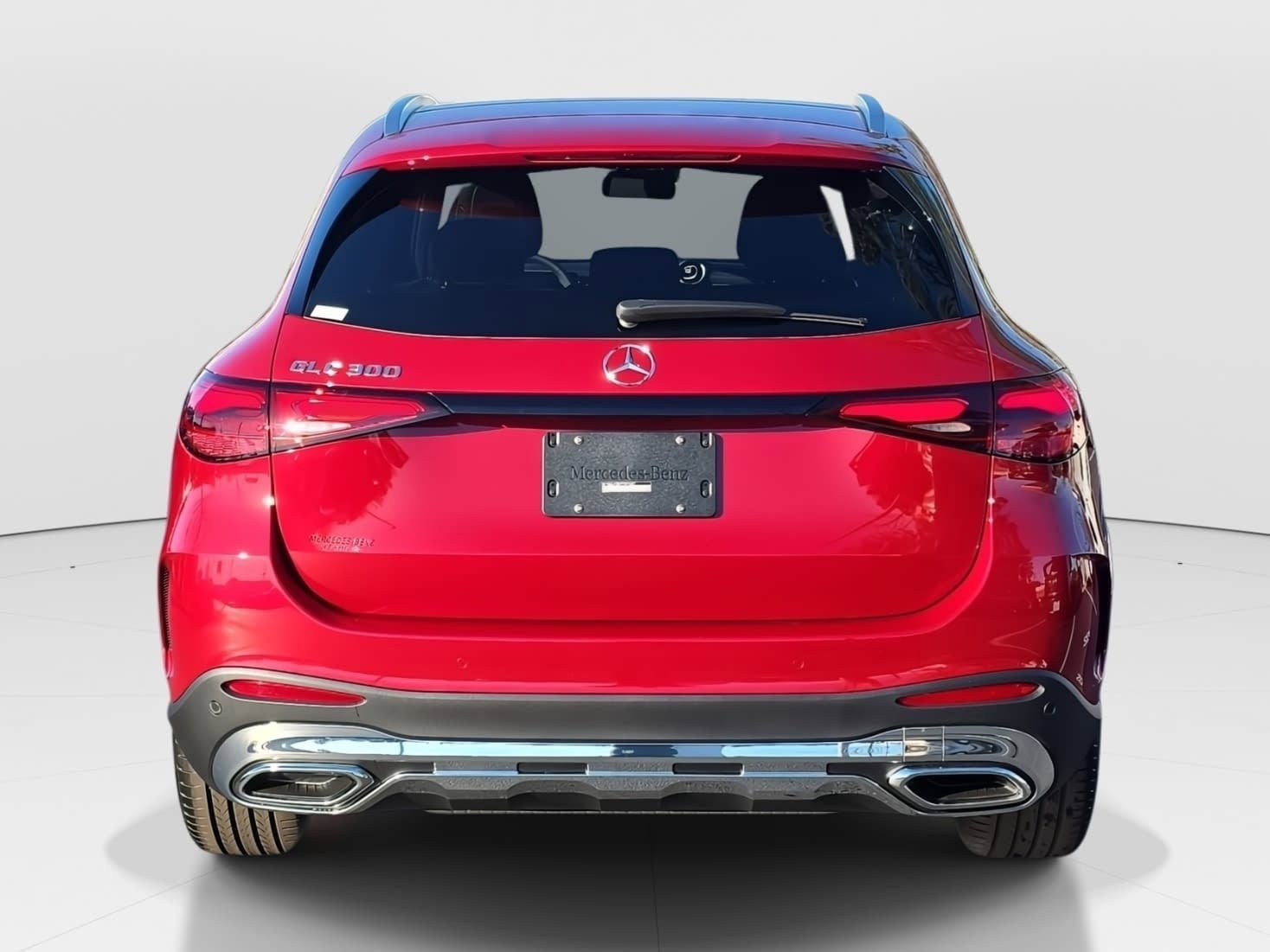 New 2026 MANUFAKTUR Patagonia Red Metallic Mercedes-Benz GLC300 image 6
