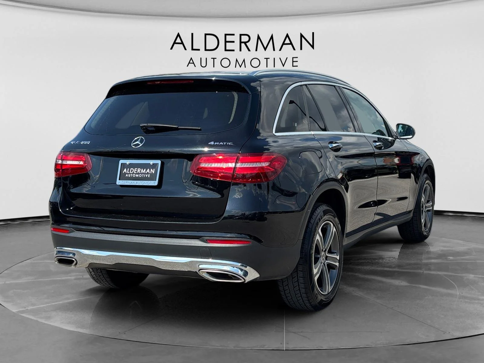 Used 2019 Black Mercedes-Benz GLC 300 image 5