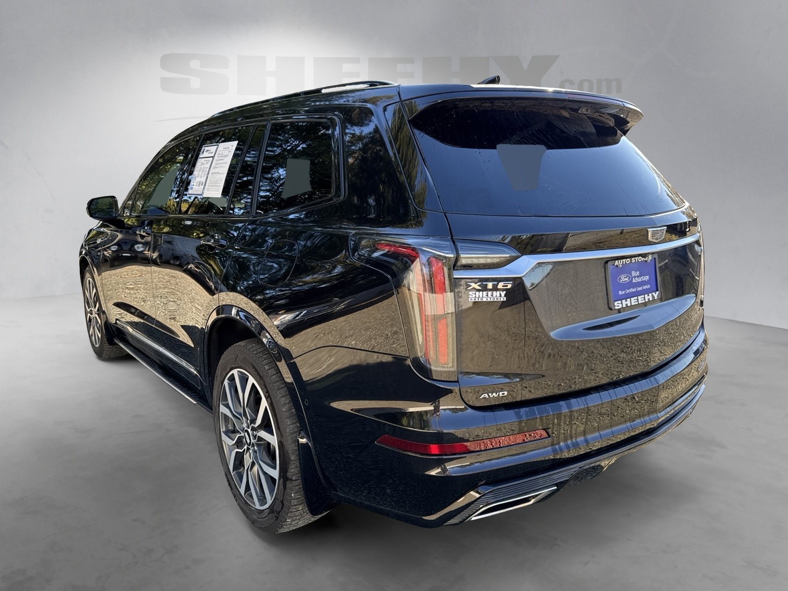 Used 2021 Black Cadillac Sport image 13