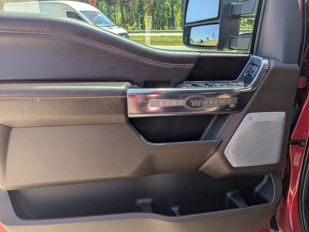 Used 2024  Ford King Ranch image 11