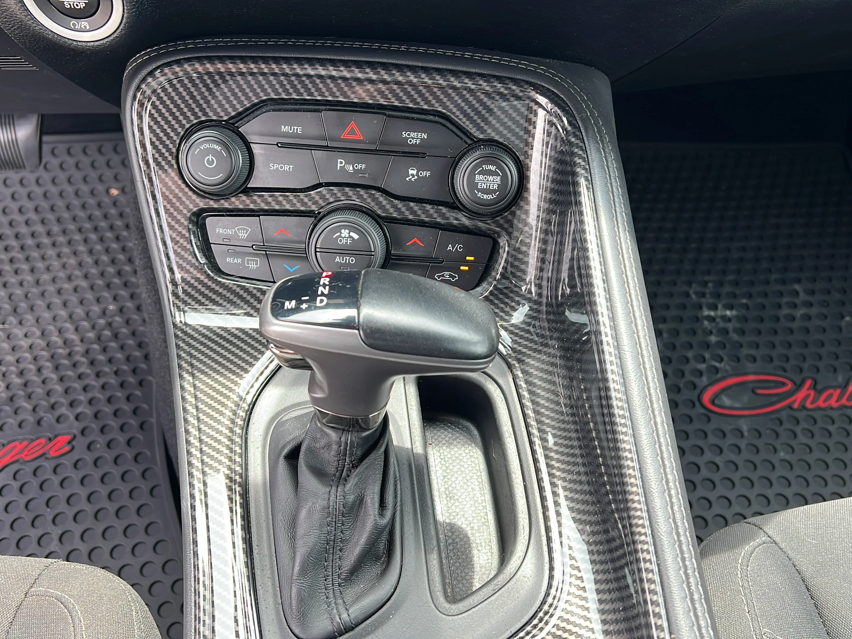 Used 2020 Torred Clearcoat Dodge R/T image 13
