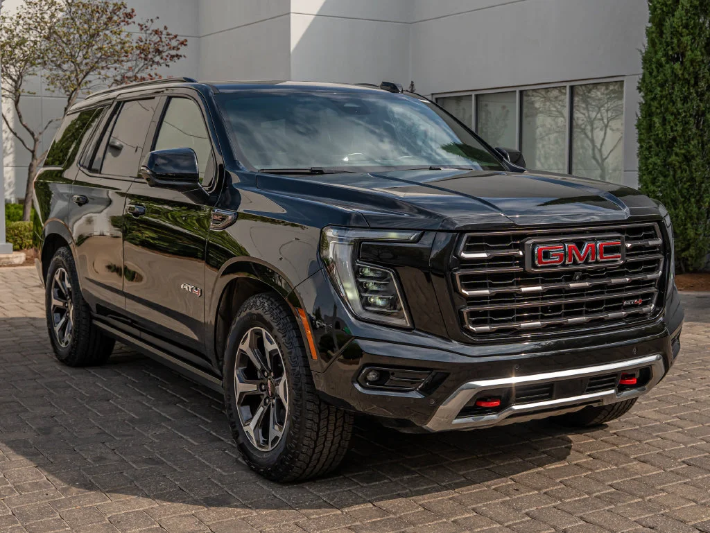 Used 2025 Onyx Black GMC AT4 Ultimate image 12