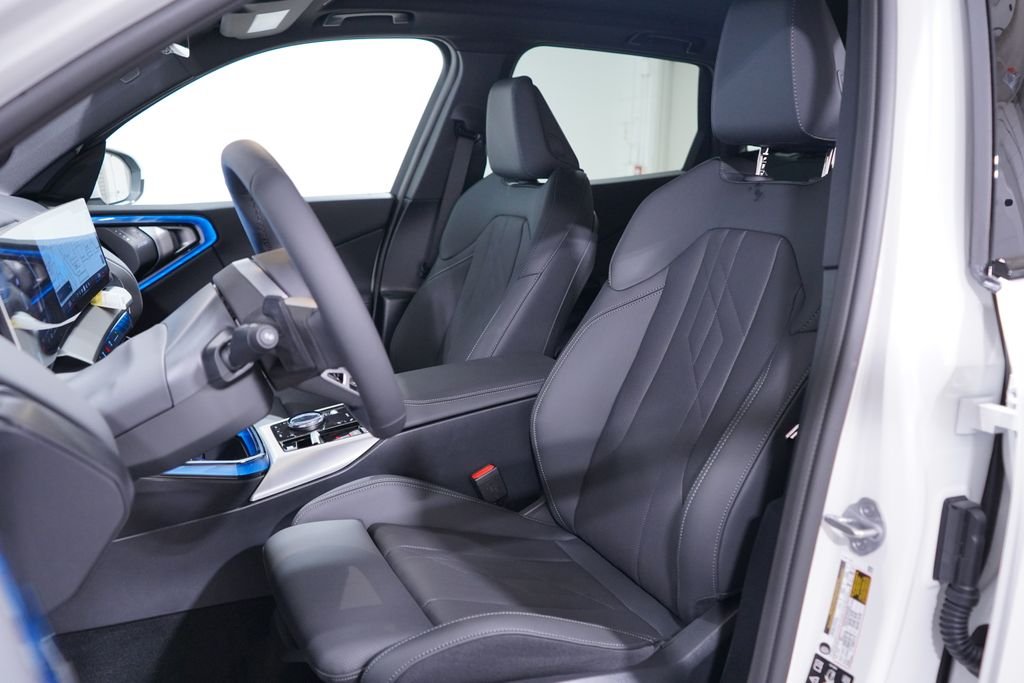 New 2026 Alpine White BMW 30 xDrive image 7