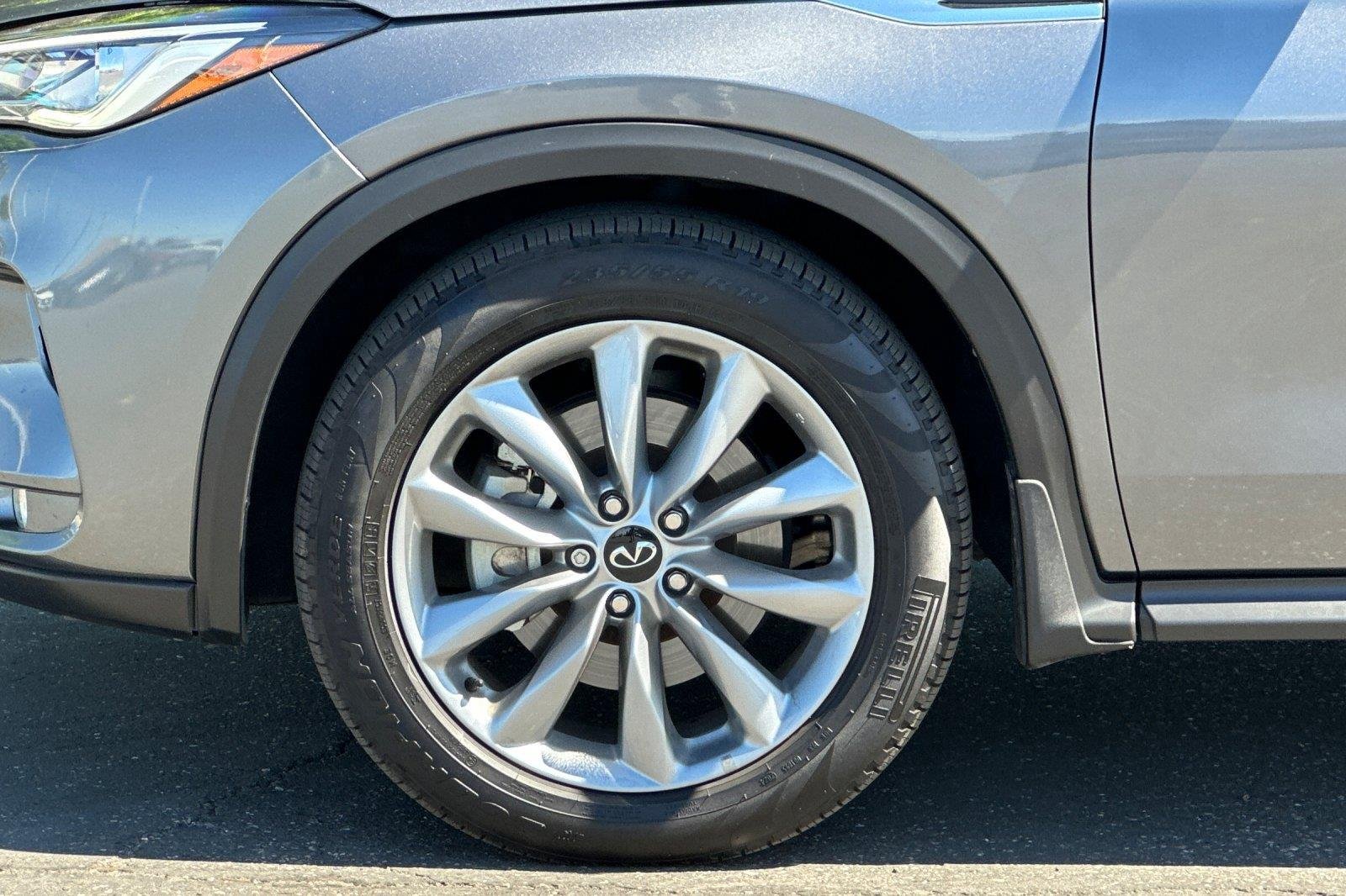 Used 2022 Slate Gray INFINITI LUXE image 26