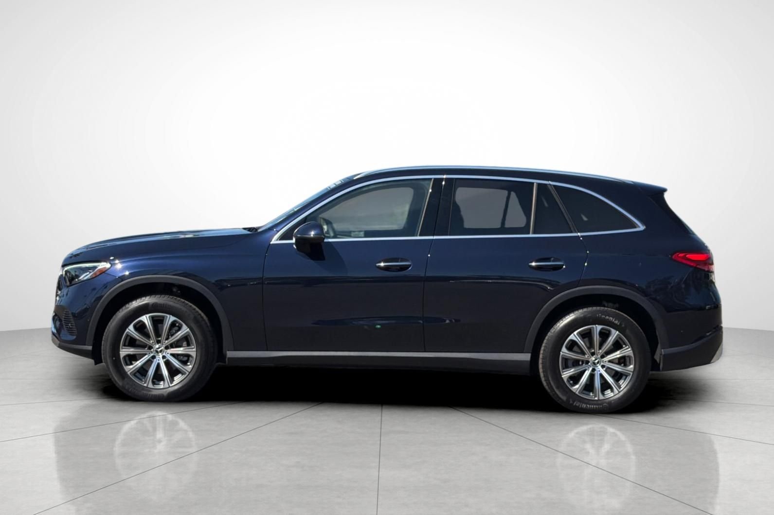 Certified Used 2024 Blue Mercedes-Benz GLC 300 image 27