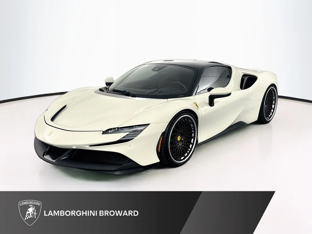 Used 2022 Bianco Avus Ferrari Base image 1