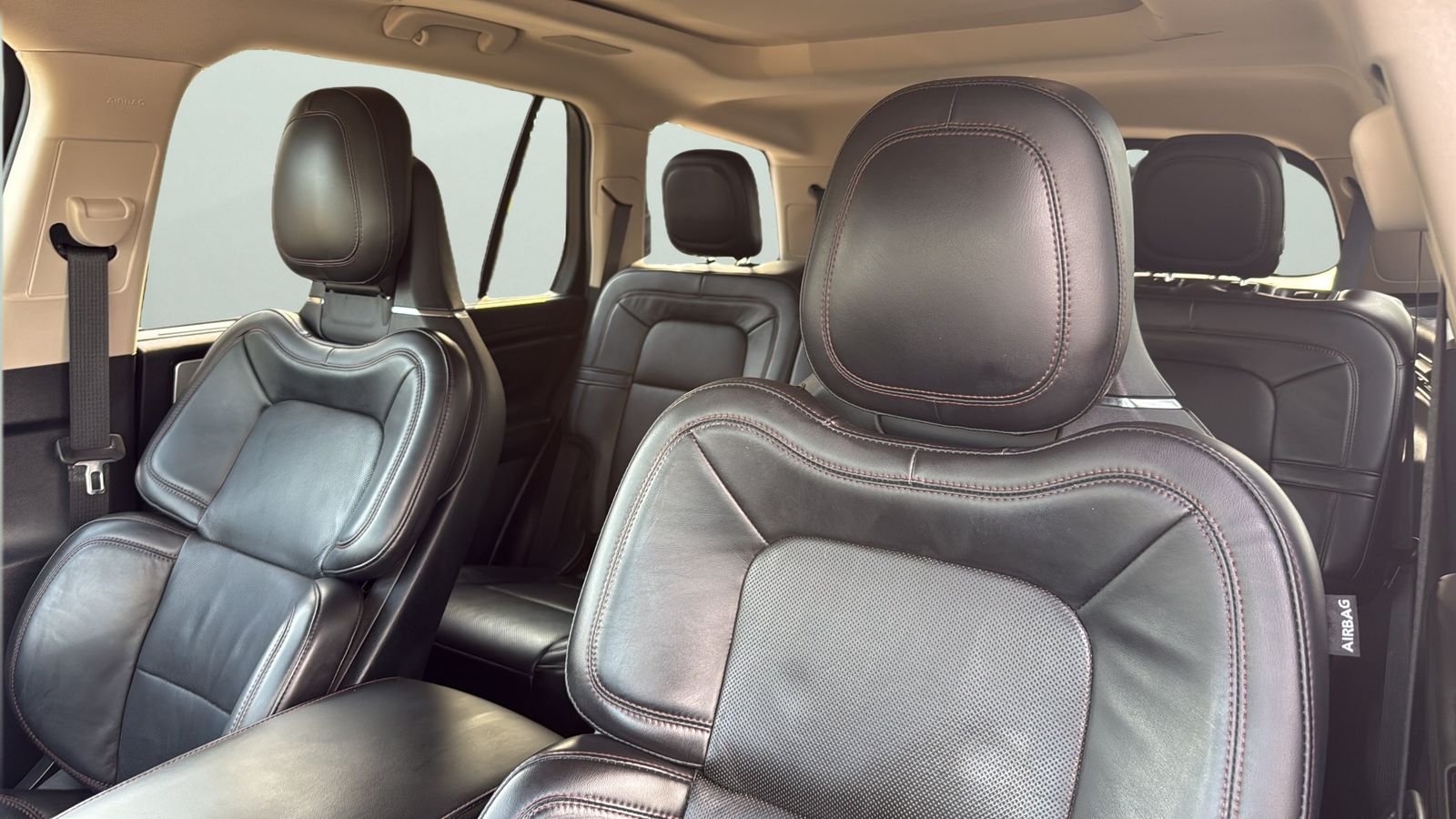 Used 2020 Black Lincoln Reserve image 37