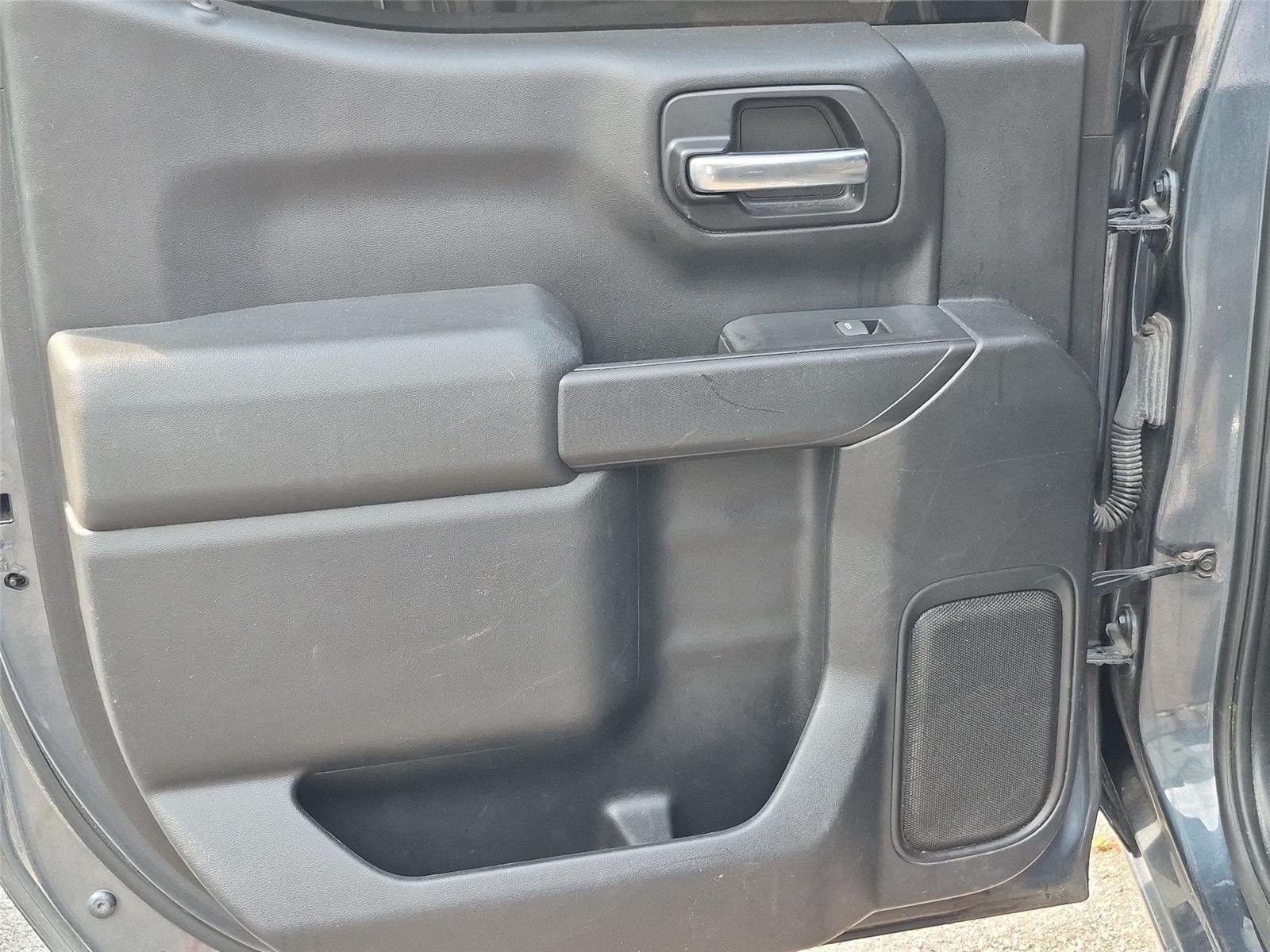 Used 2019 Shadow Gray Metallic Chevrolet LT image 28