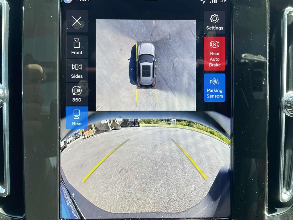 2026 Volvo XC40 Plus - Photo 20