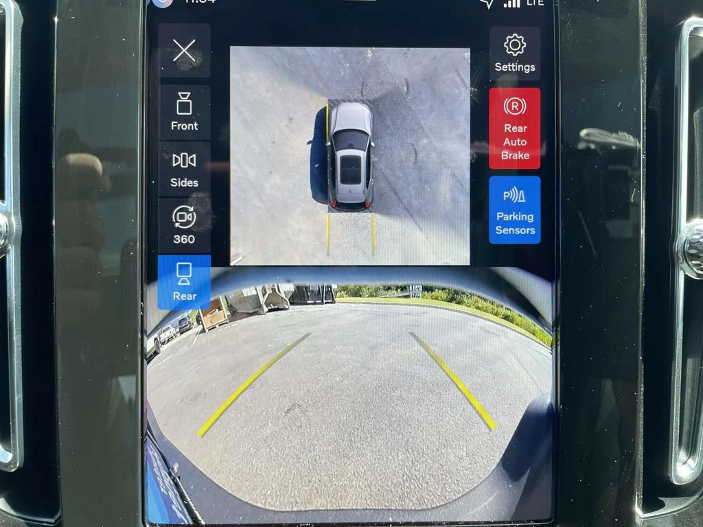 2026 Volvo XC40 Plus - Photo 20