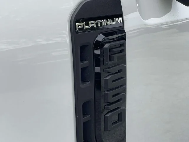 New 2026 Star White Metallic Tri-Coat Ford Platinum image 7