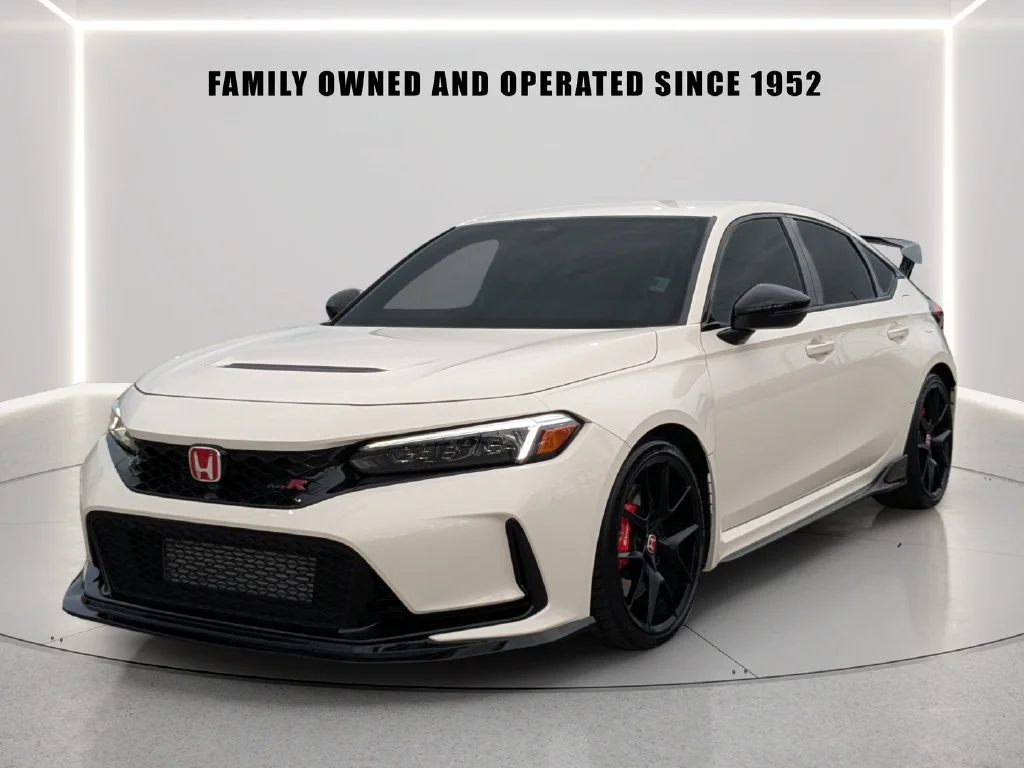 Used 2025  Honda  image 2