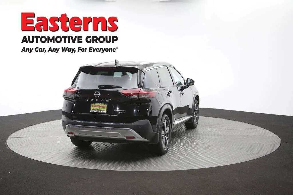 Used 2023 Black Nissan Platinum image 42