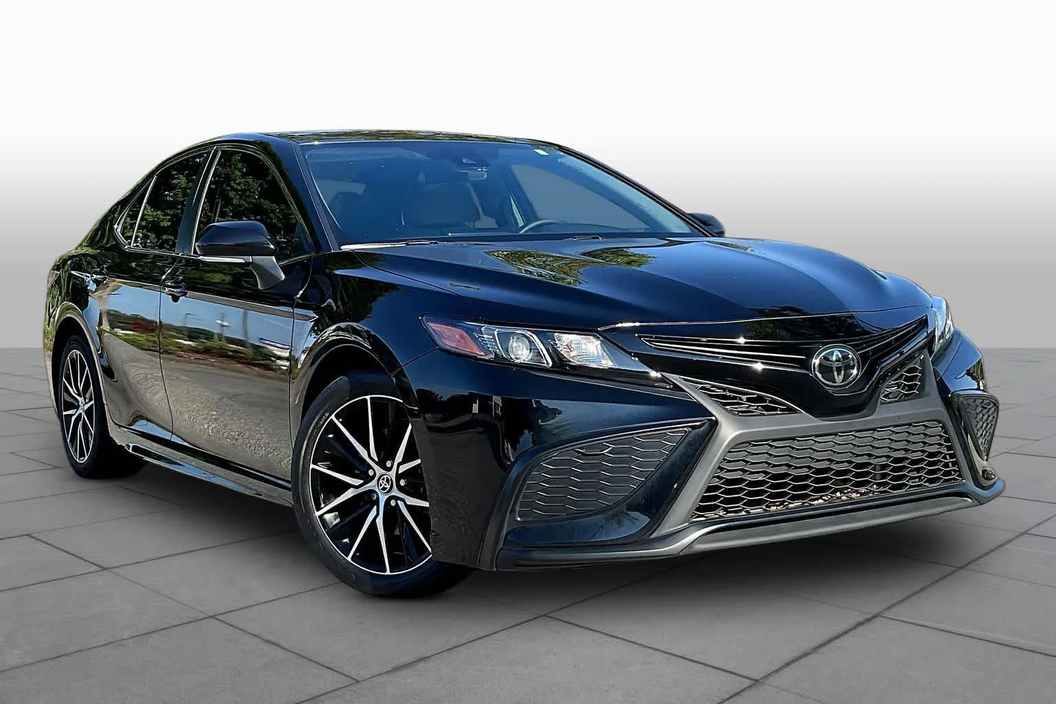 Used 2023 Midnight Black Metallic Toyota SE image 3