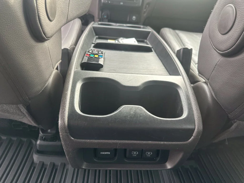 Used 2019 White Diamond Pearl Honda Elite image 16
