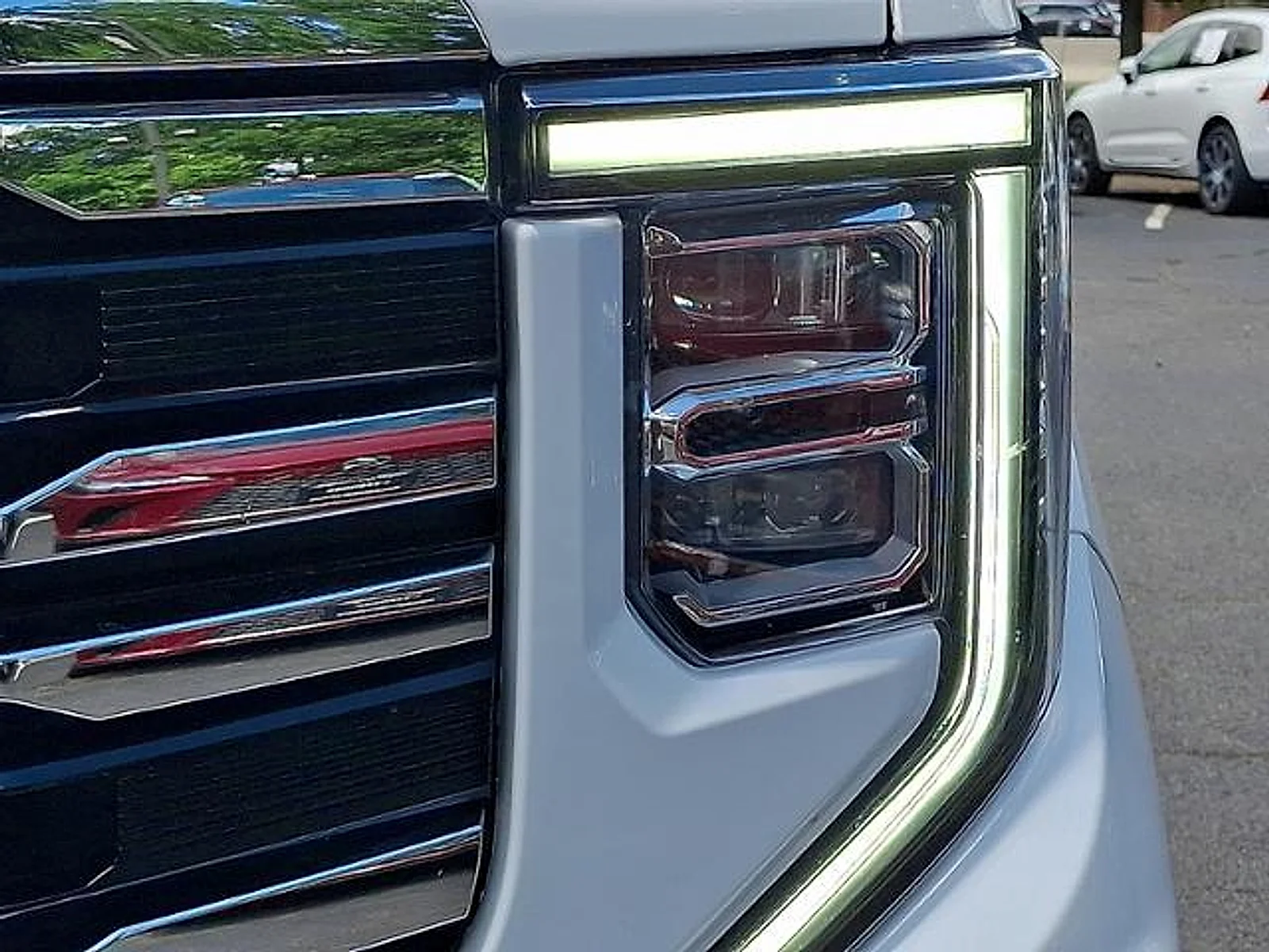 Used 2026 Summit White GMC SLT image 28