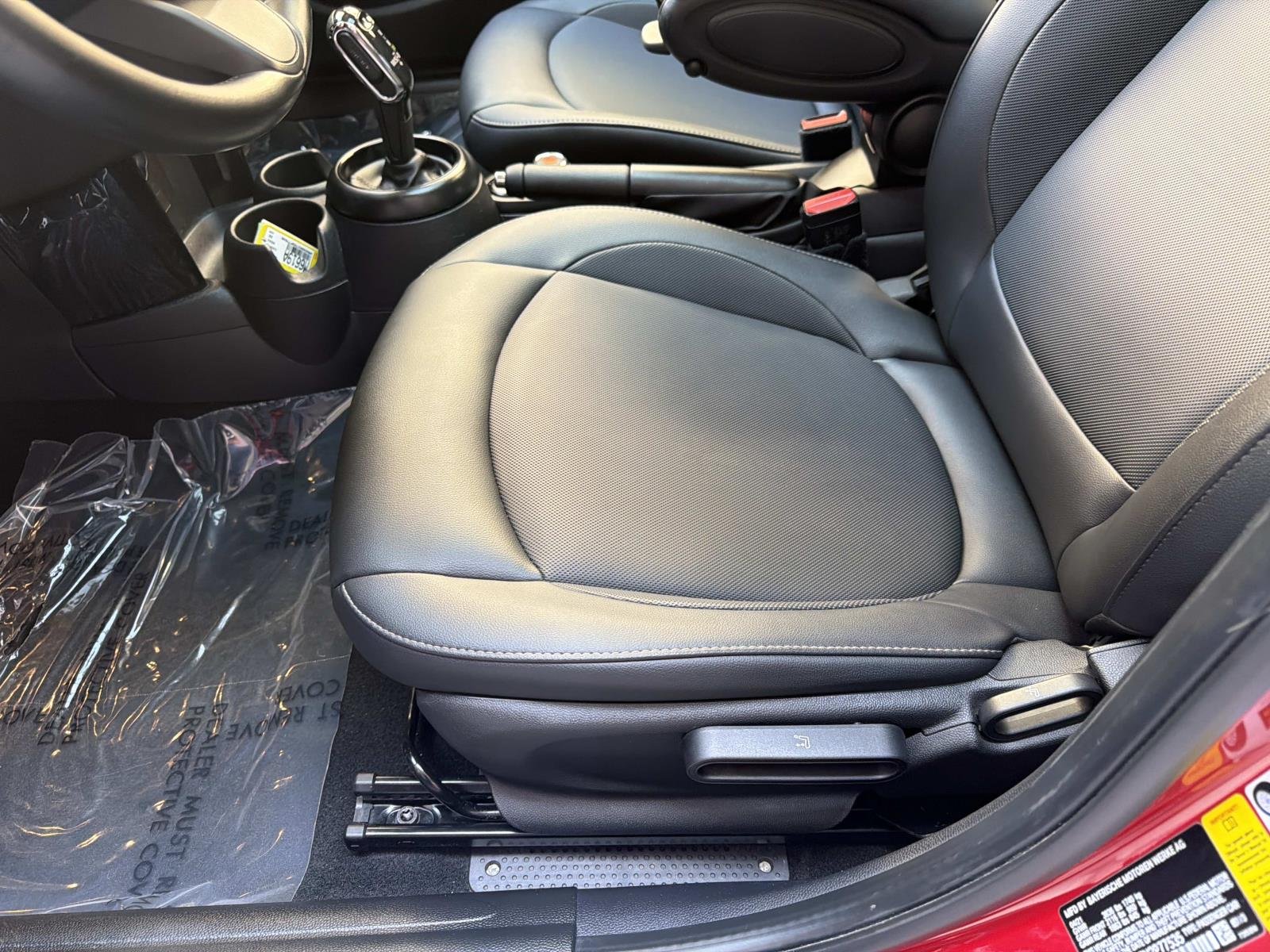 Used 2022 Chili Red MINI Cooper FWD image 14