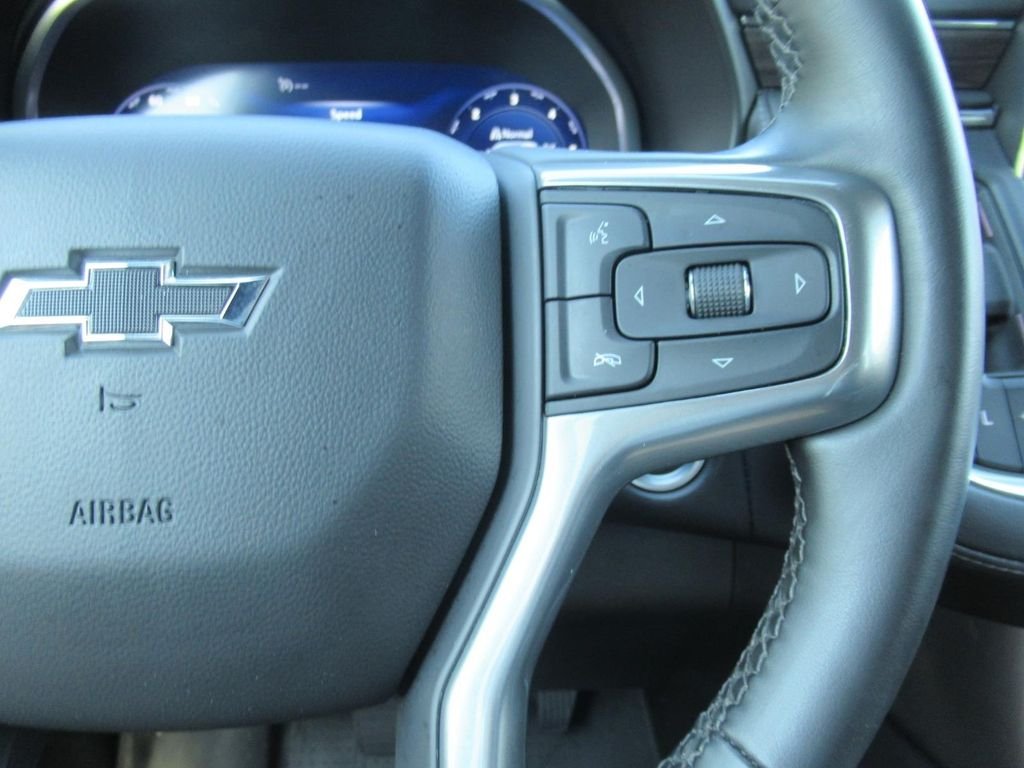 Used 2024 Gray Chevrolet Z71 image 25