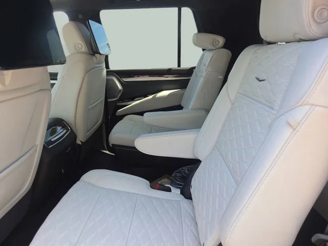 2026 Cadillac Escalade Platinum Luxury - Photo 24
