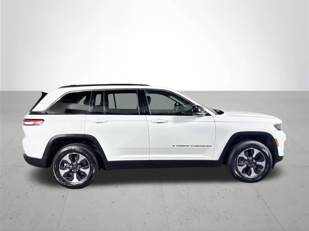 Used 2024 White Jeep 4xe image 5