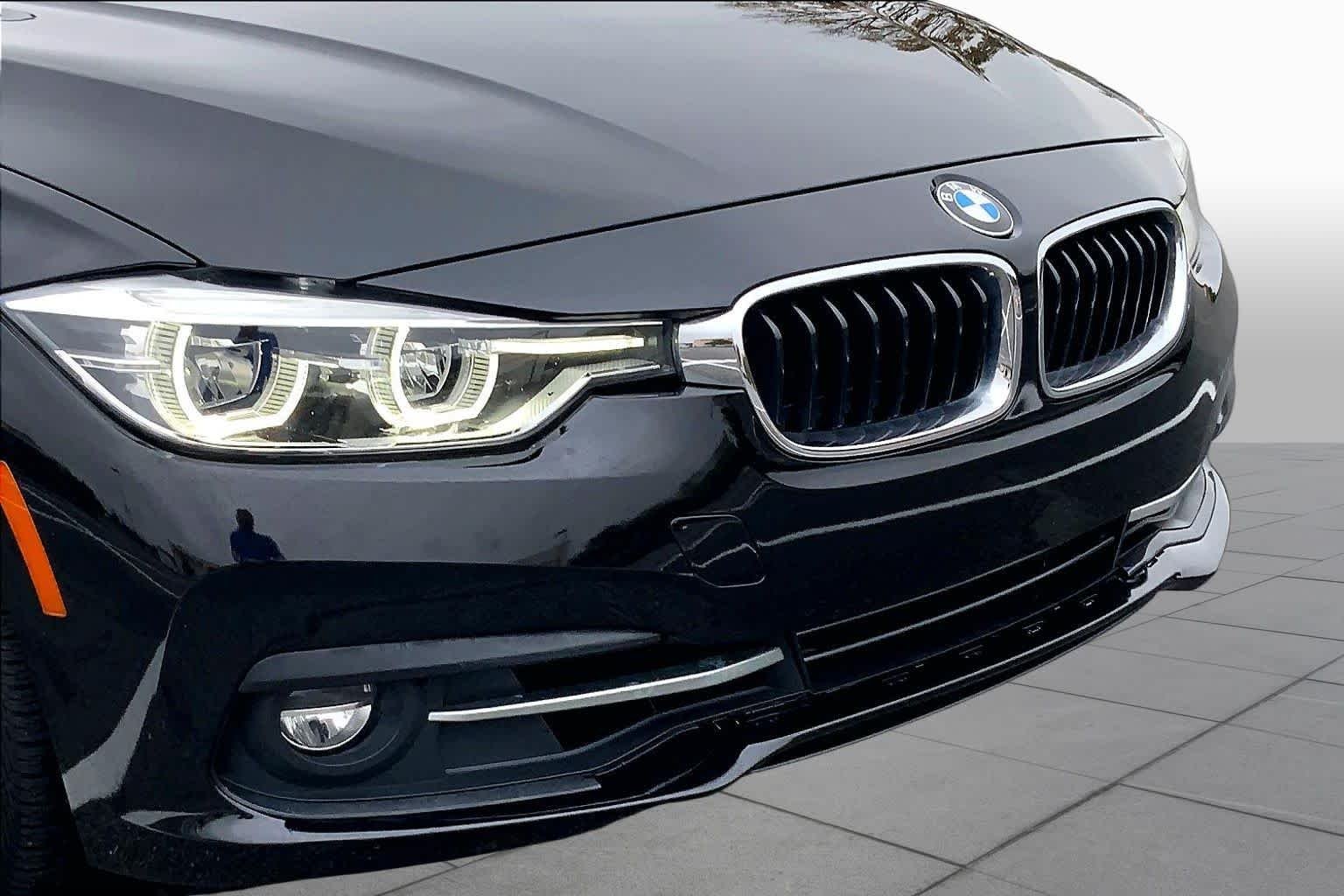 Used 2018 Jet Black BMW 330i image 30
