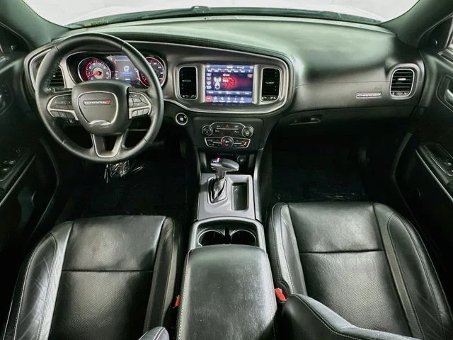 Used 2019 White Dodge SXT image 13