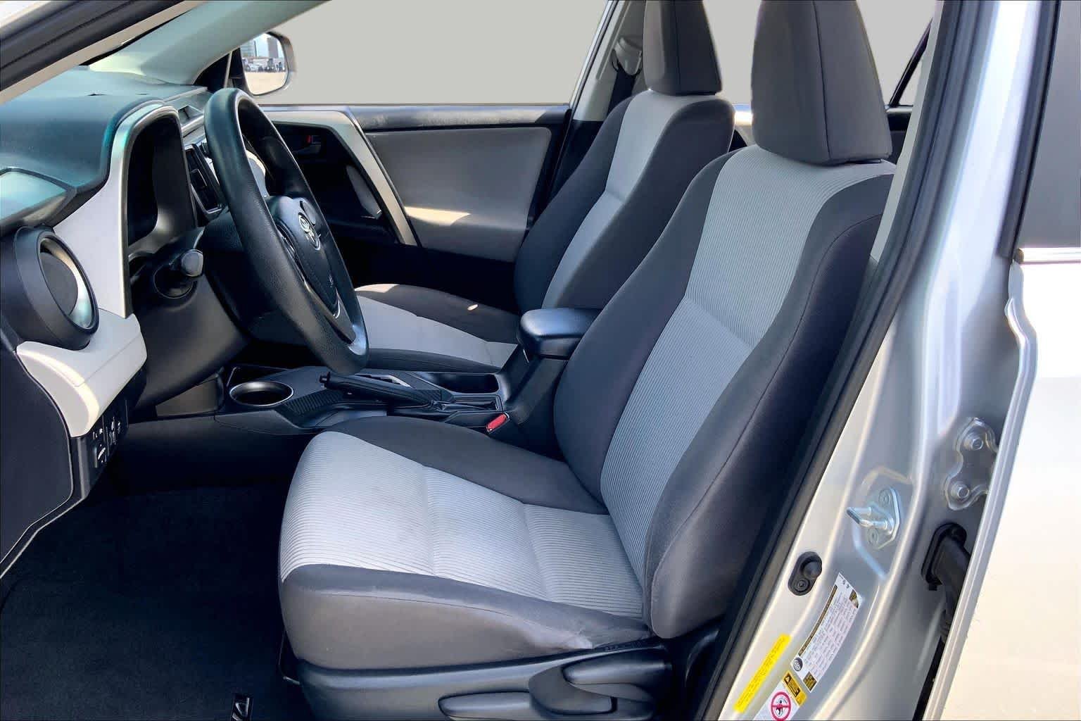 Used 2015 Classic Silver Metallic Toyota LE image 8