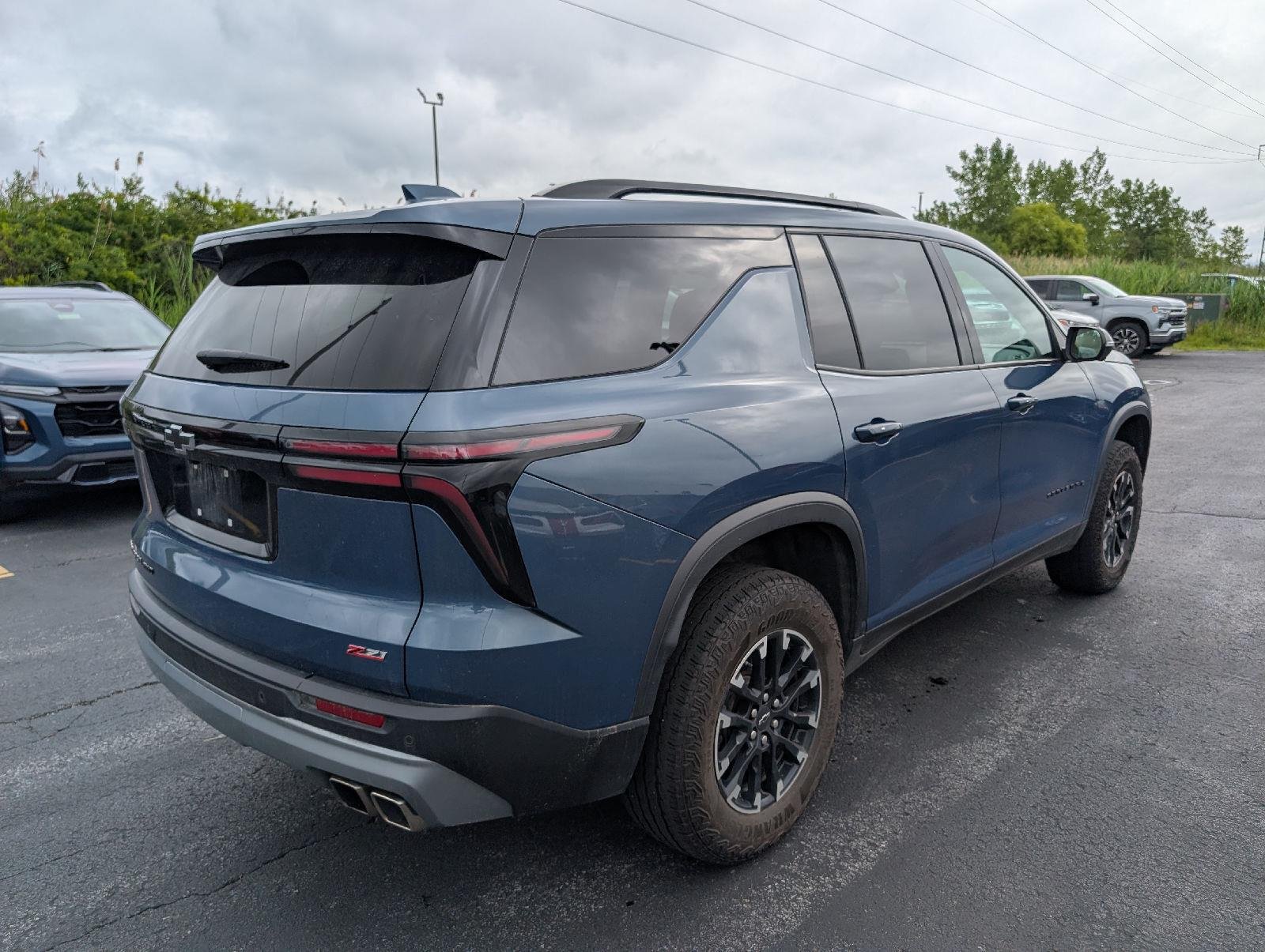 Used 2024 Lakeshore Blue Metallic Chevrolet AWD Z71 image 10