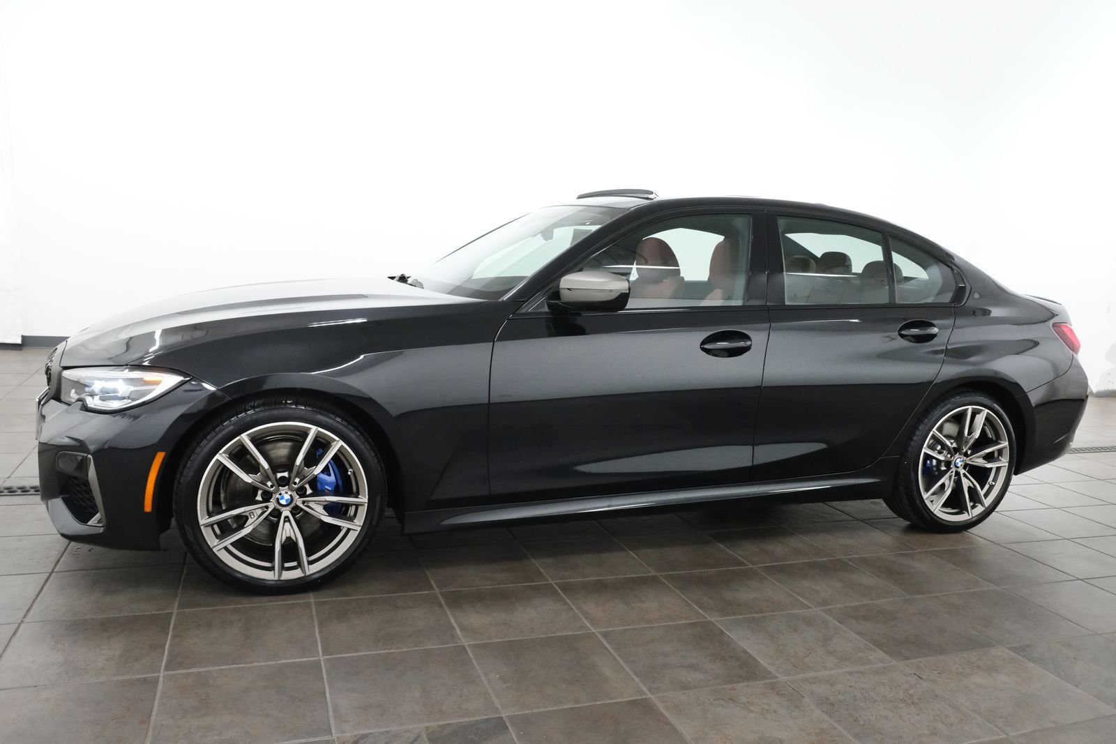 Used 2022 Black Sapphire Metallic BMW M340i xDrive image 2