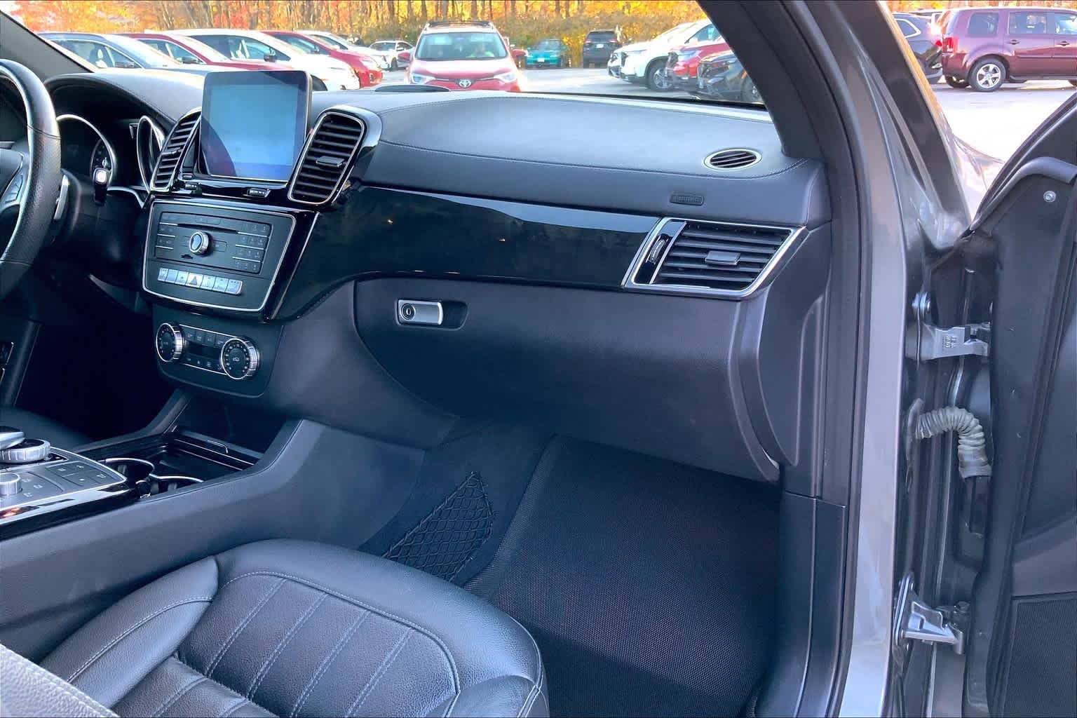 Used 2017 Selenite Grey Mercedes-Benz GLS 450 image 19
