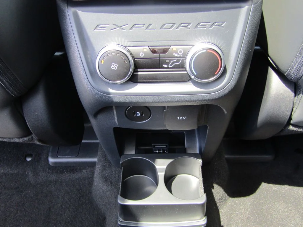 New 2026 Agate Black Metallic Ford Active image 18