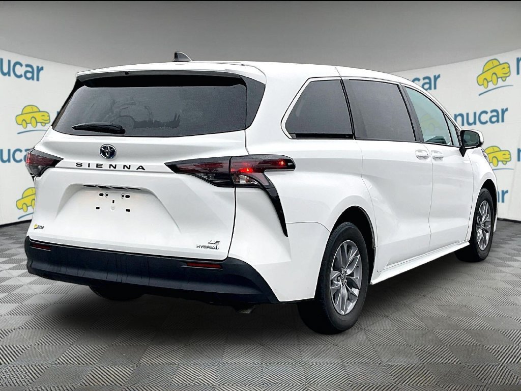 Used 2024 Ice Toyota LE image 6