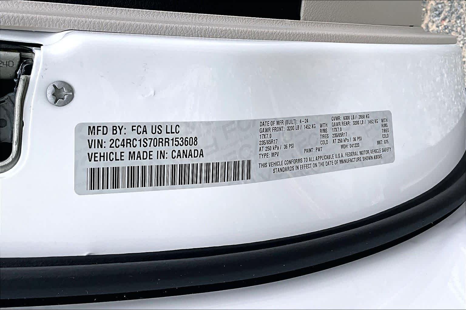 Used 2024 Bright White Clearcoat Chrysler Hybrid Select image 34