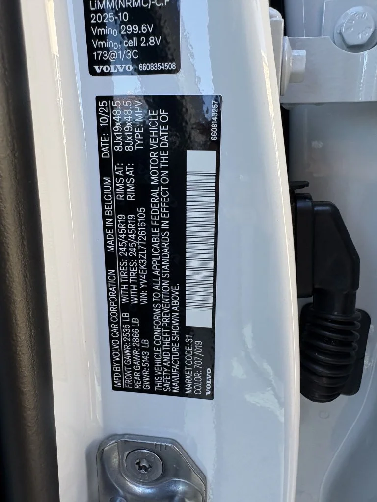 New 2026 Cyrstal White Volvo Twin Motor Performance Ultra image 28